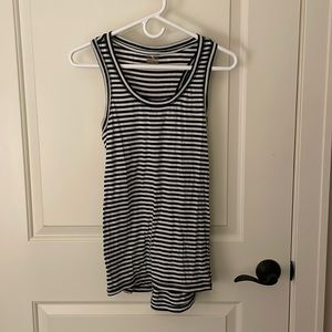 Black and White Sleeveless Exercise Tank Top